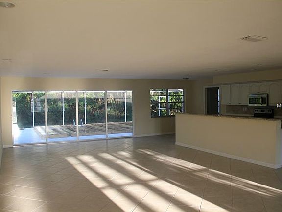 2nd image of 4852 Palm Aire Dr