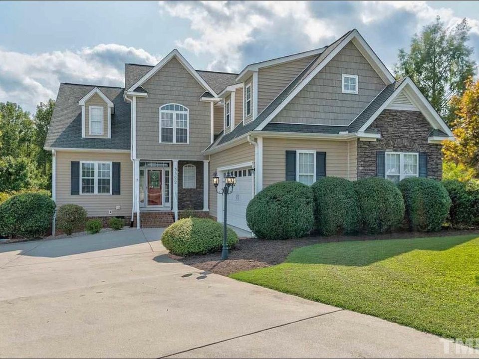 1st image of 3522 Bluebonnet Dr