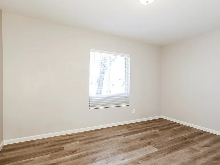 15028 N 40th Pl — Photo 13