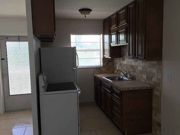 5th image of 202 S Ocean Breeze #15