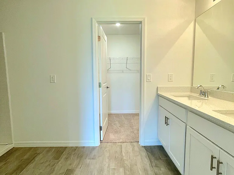 2809 NW 8th Pl — Photo 21