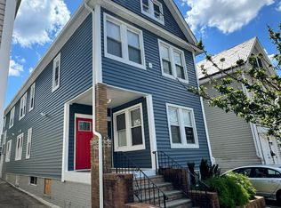214 Hamilton St #B, New Brunswick, NJ 08901