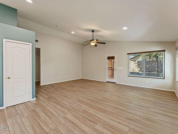 4th image of 9540 W CLARA Lane