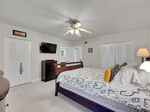 2110 NE 42nd Street #3b, Lighthouse Point, FL 33064