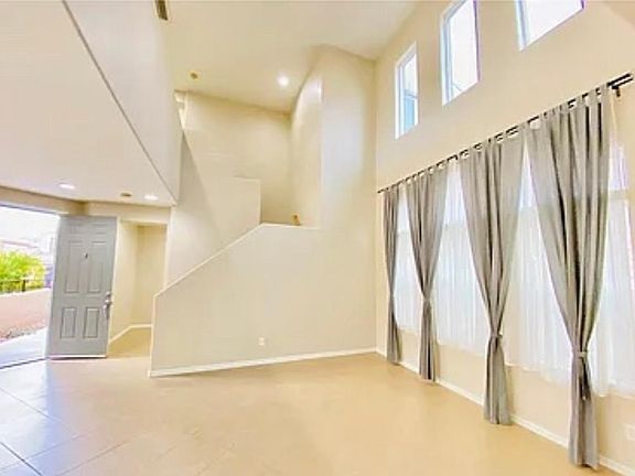 2nd image of 844 Colina Alta Pl