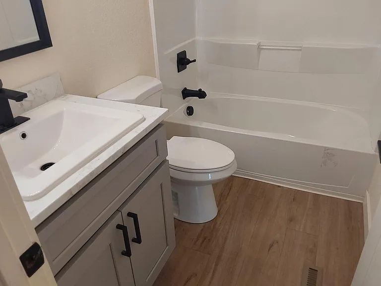 1701 Palm Dr #3 — Photo 3