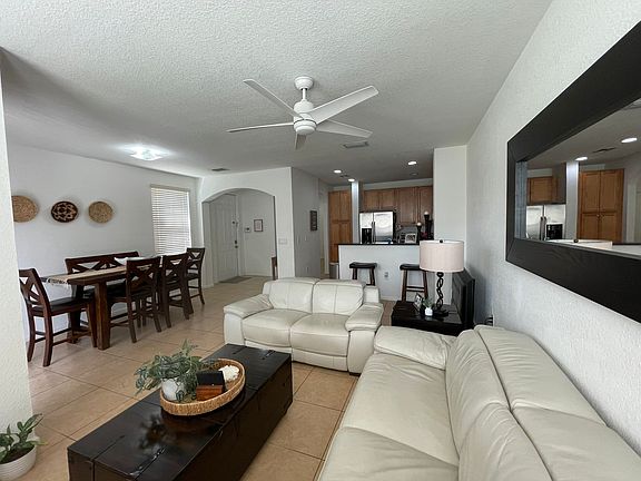 3rd image of 212 Las Brisas Cir #212