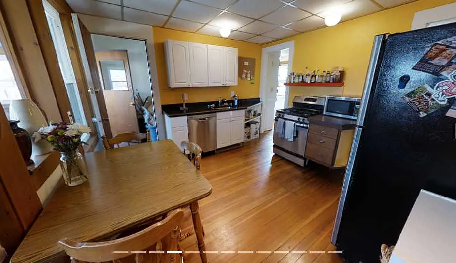 2 bed, $2,995 — Photo 3