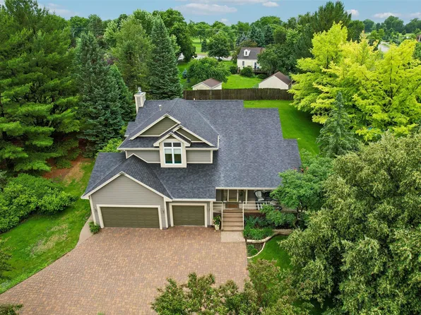 870 SE Walnut Ridge Dr, Waukee, IA 50263