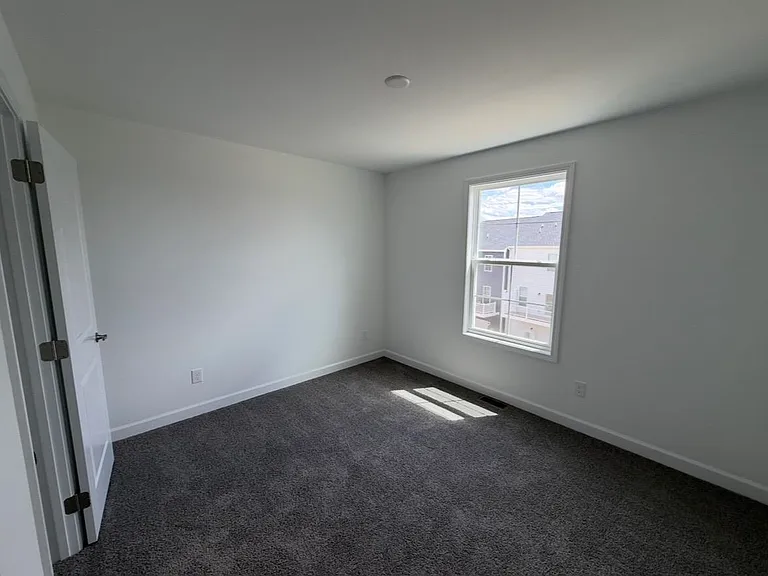 1073 Balsam — Photo 33