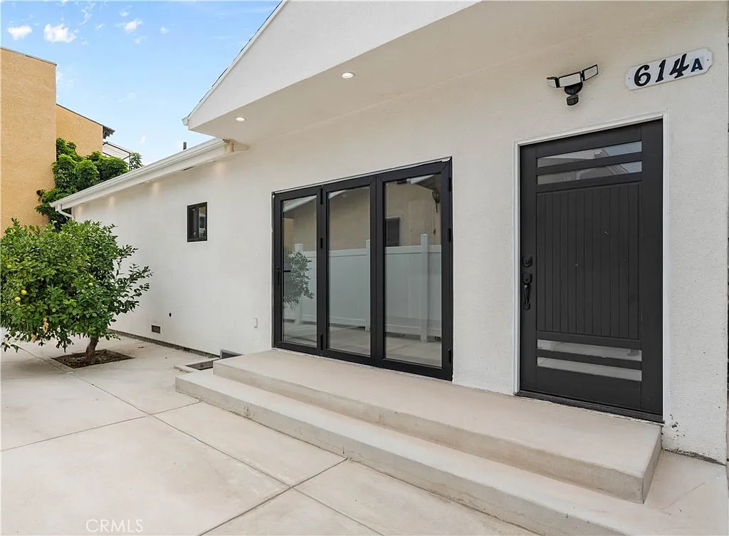 2 bed, 1000 sqft, $3,500 — Photo 1