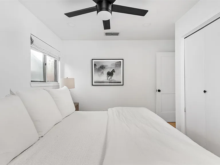 8704 Clarewood Dr — Photo 30