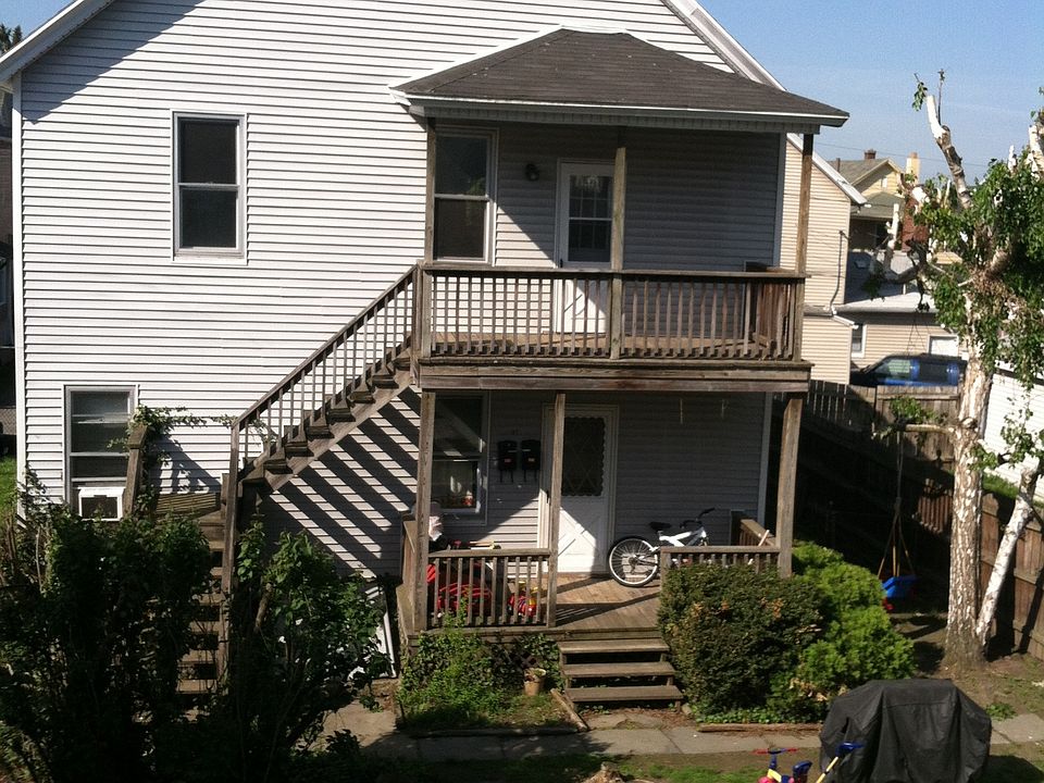 1st image of 724 River St Rear 2