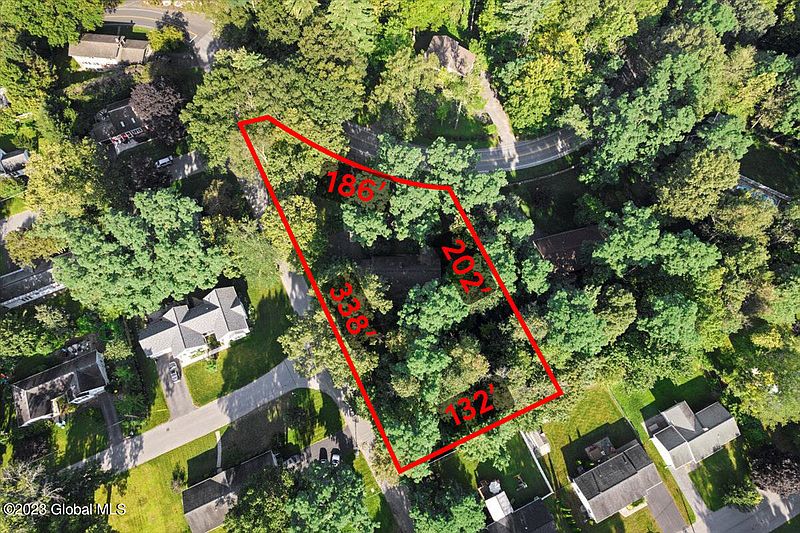 3rd image of 16 Excelsior Spring Avenue