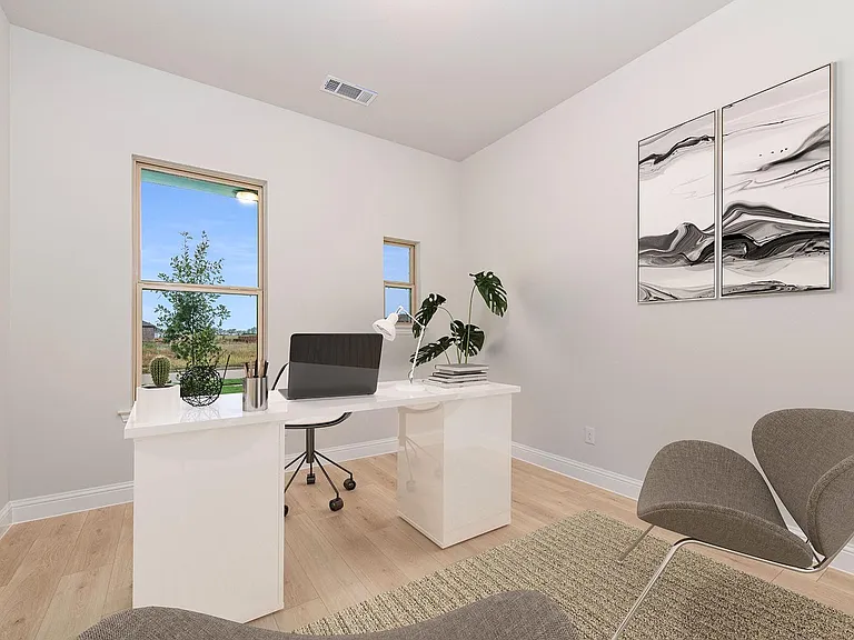216 Lake Forest Trl — Photo 2