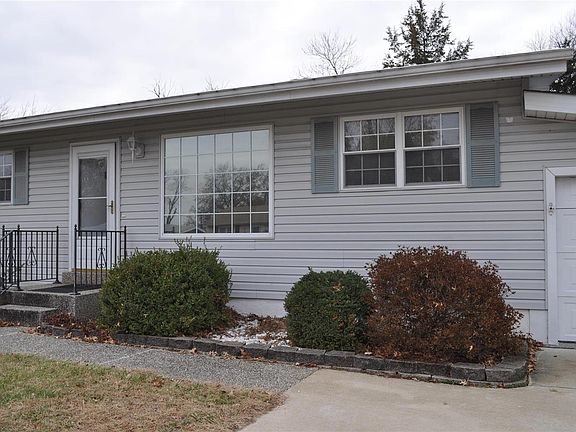 4th image of 214 Freeman Dr