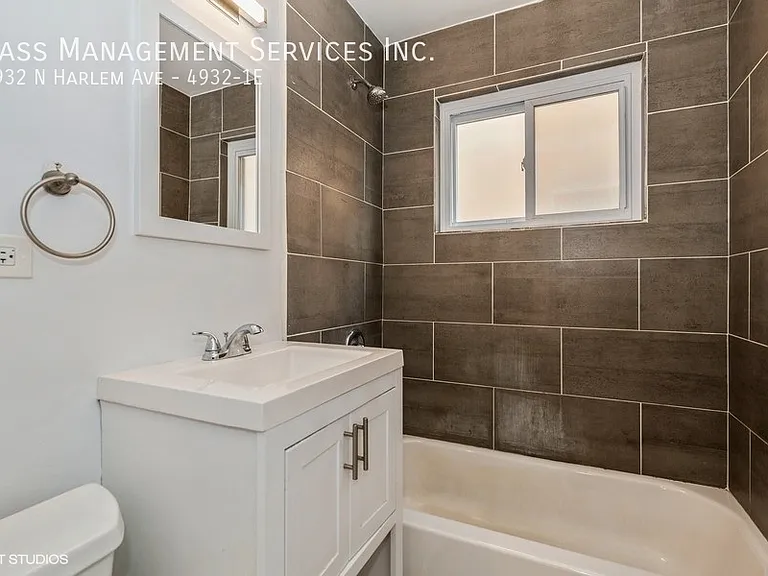 4932 N Harlem Ave #1E — Photo 5