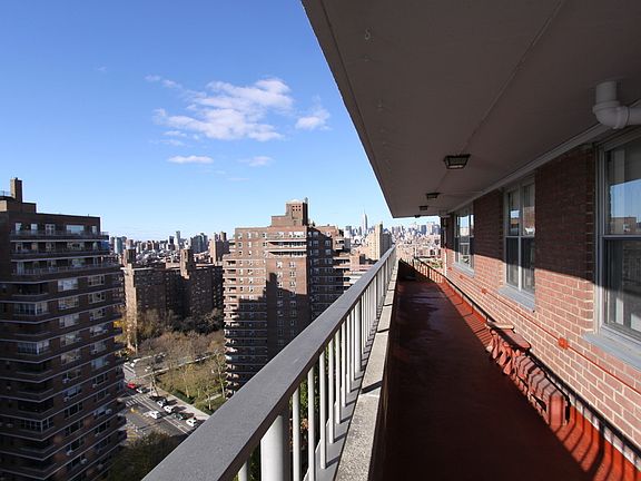 2nd image of 457 Fdr Dr APT 2004