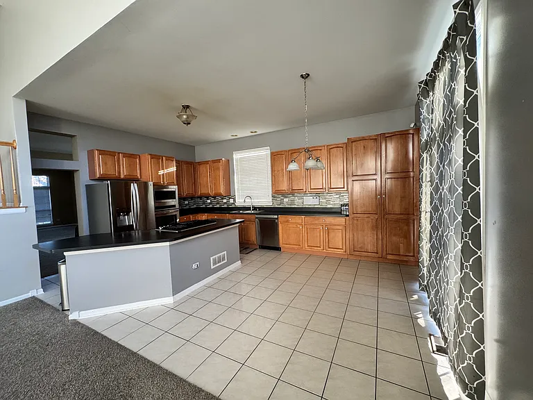 1339 Palisades Dr — Photo 15