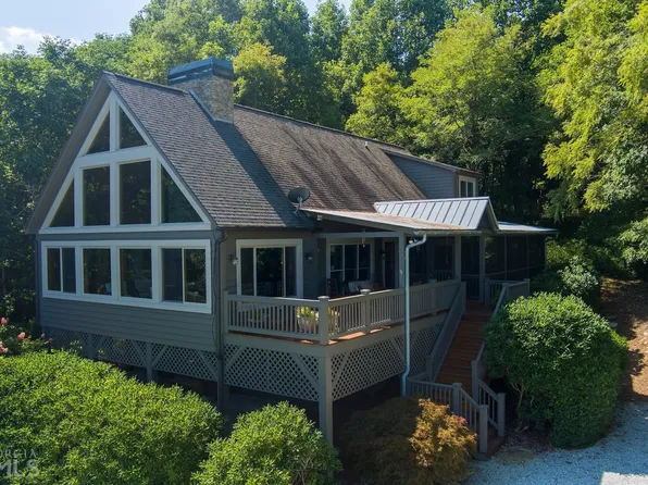 381 High Meadow Dr, Scaly Mountain, NC 28775