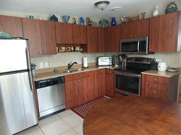 2nd image of 3024 21st St N