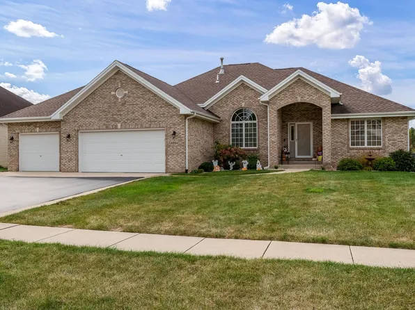 6594 Deer Isle Dr, Cherry Valley, IL 61016