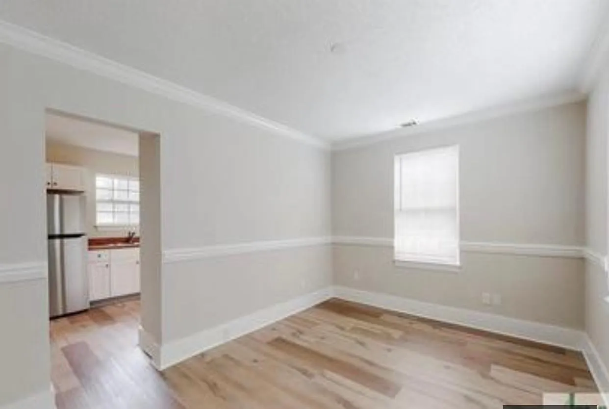 2 bed, 800 sqft, $1,700 — Photo 3