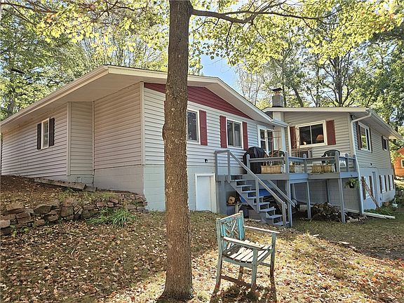 4th image of 904 Colan Boulevard