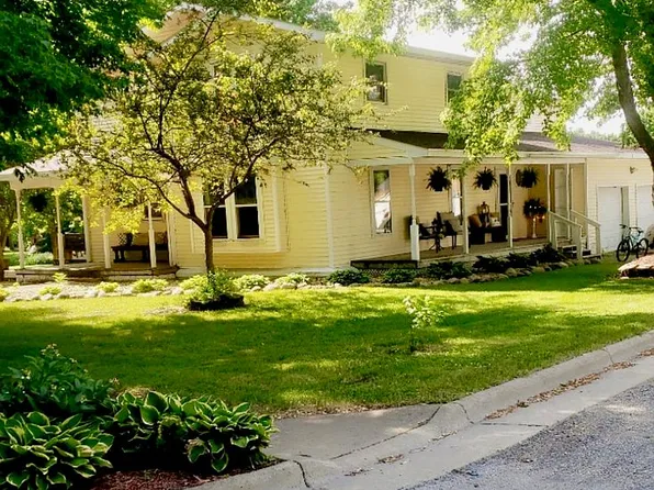 901 3rd Ave, Armstrong, IA 50514