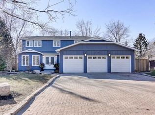 210 Valleyview Ct, Oakville, ON L6L5H8