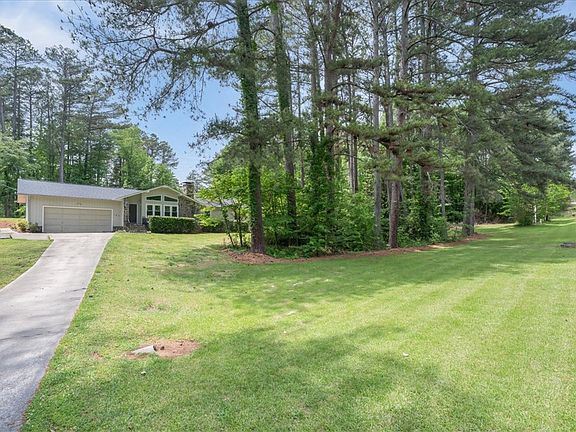 2nd image of 185 Earlestead Dr