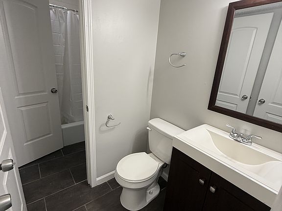 5th image of 4130-4132 Fisher St #4132-8