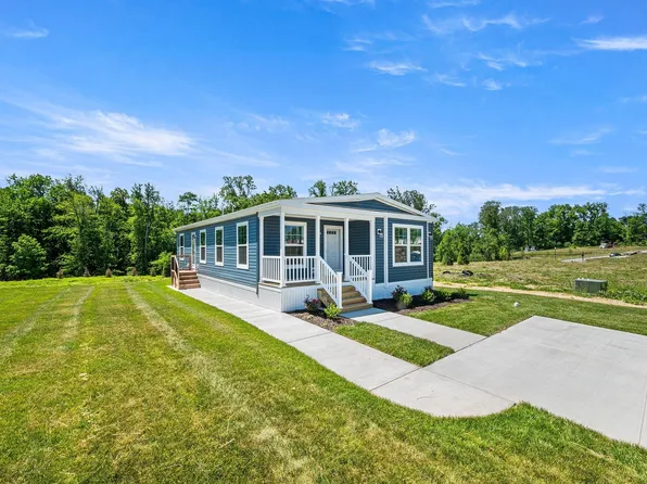 168 Sycamore Dr, Honey Brook, PA 19344