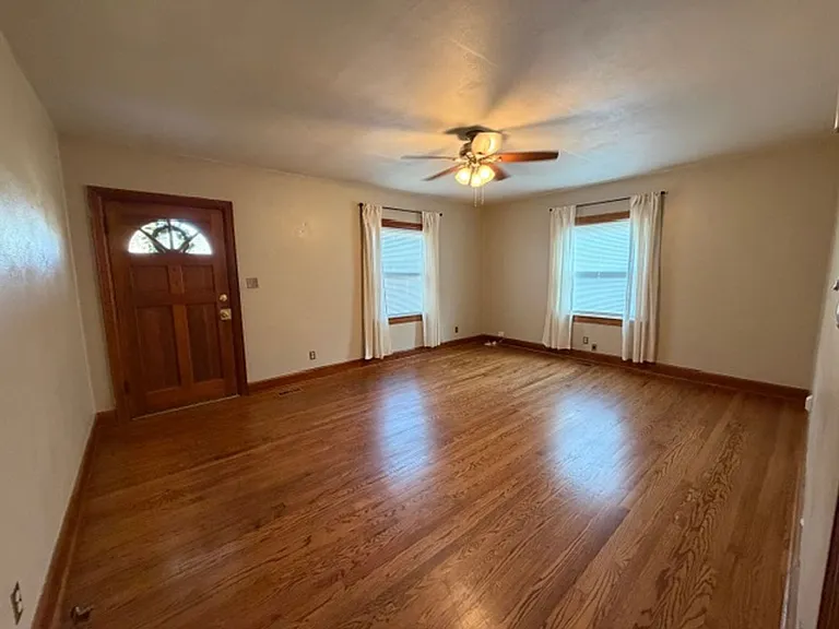 1330 Highland Ave NW — Photo 4
