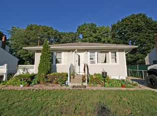 19 Ashwood Dr, Shirley, NY 11967