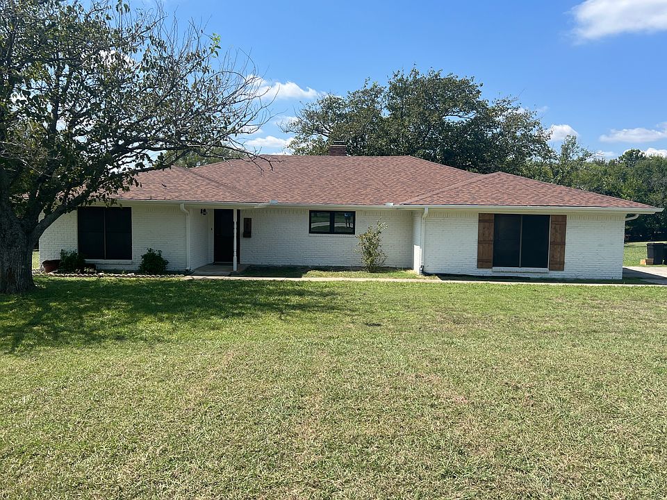 1st image of 365 Cook Rd