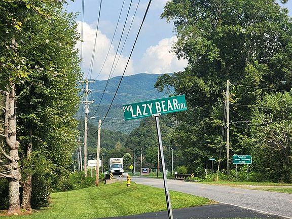 5th image of 27 Lazy Bear Trl