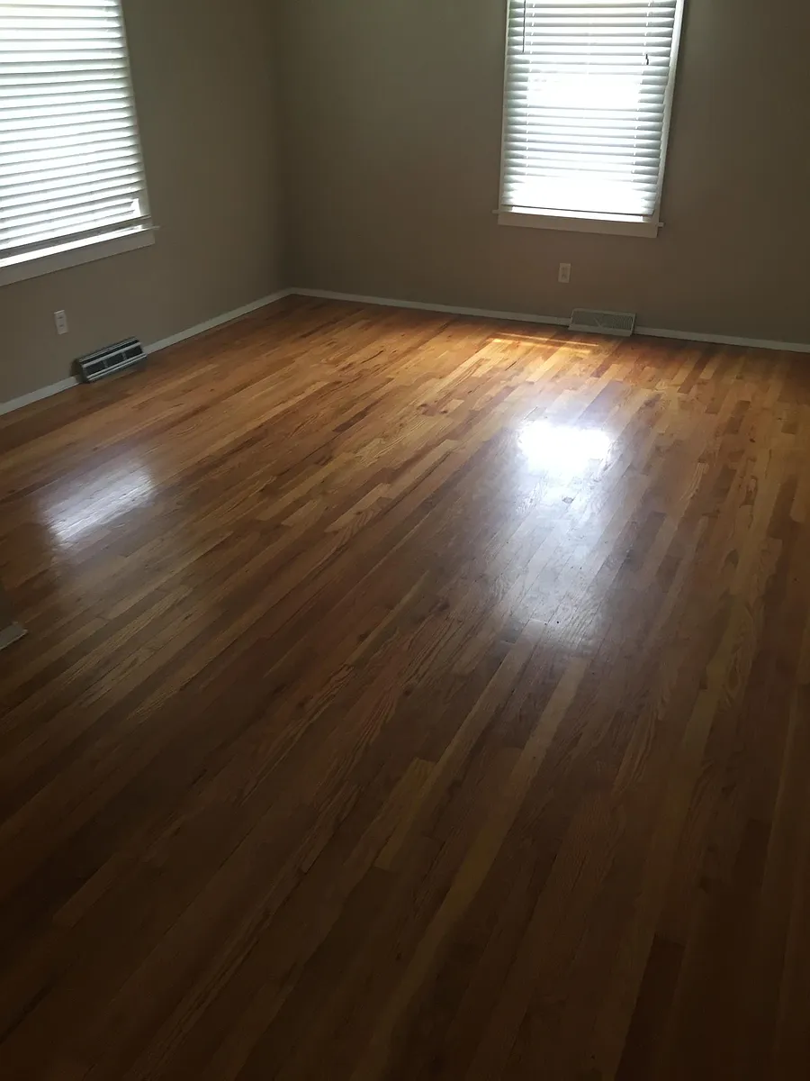 Extra large living room area - 1043 S 4th St