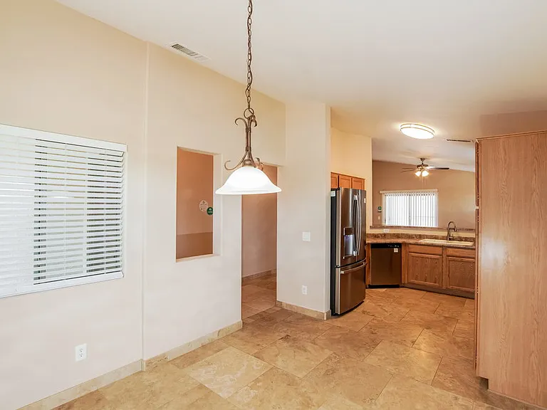 25670 W Saint Kateri Ct — Photo 6