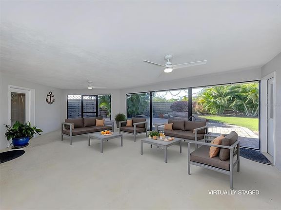 5th image of 1243 Pine Needle Rd