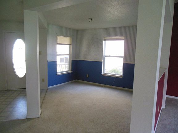 Additional Living Room