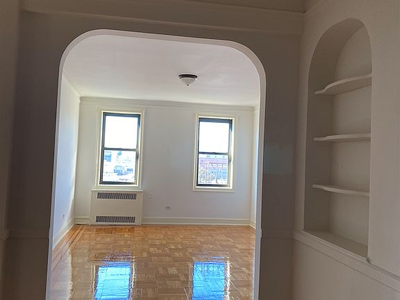 4th image of 47-39 40th St #5E