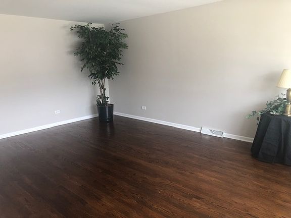 5th image of 302 Cornell Ave