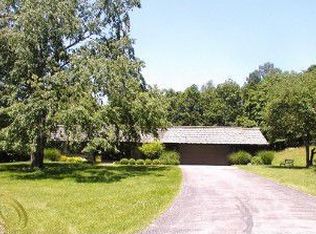 450 Lawrence Dr, Milford, MI