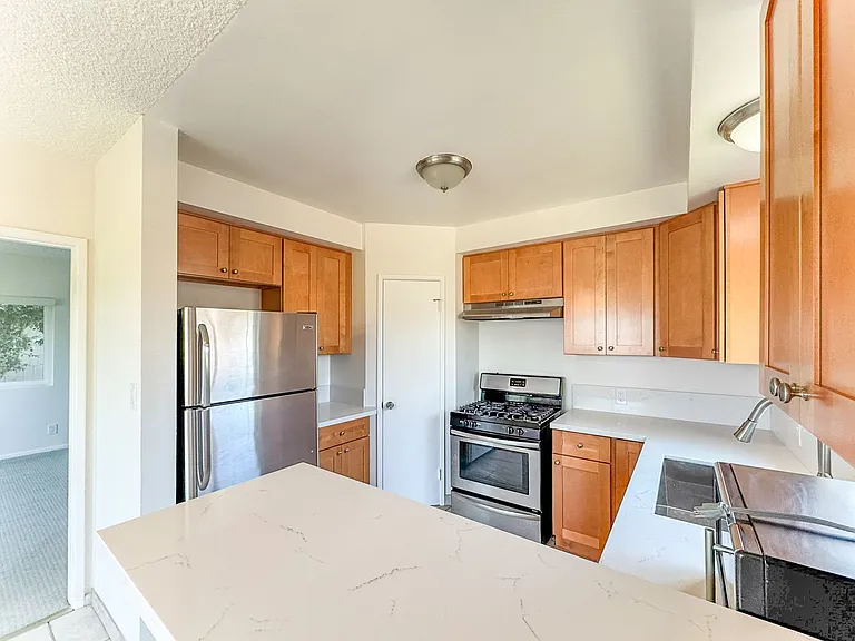 1644 Electric Ave #4 — Photo 14