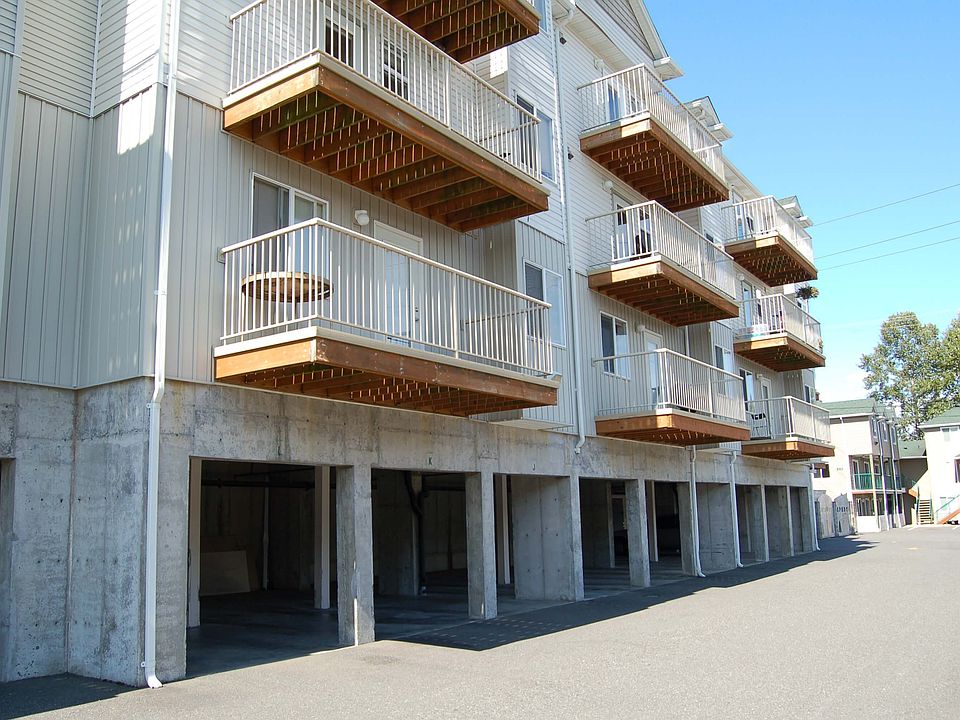 1st image of 250 32nd St #306