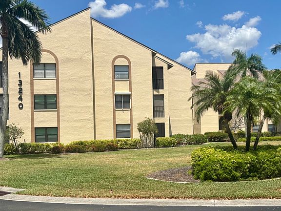 3rd image of 13240 White Marsh Ln APT 18