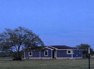 37 Los Lobos Blvd, Hebbronville, TX 78361