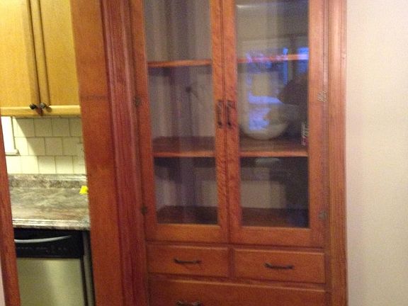 5th image of 5745 Rosslyn Ave