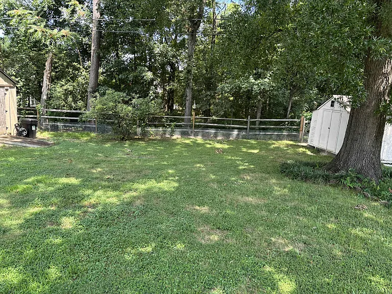 9204 Crystalwood Ln — Photo 32